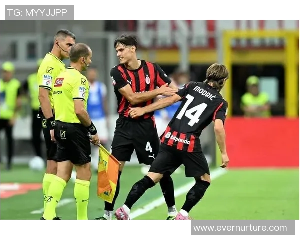 意甲焦点战：AC米兰主场迎战恩波利争夺三分荣耀