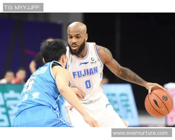 中国男篮在焦作迎战马其顿队全力以赴争取胜利的精彩对决 中国男篮在焦作迎战马其顿队全力以赴争取胜利的精彩对决